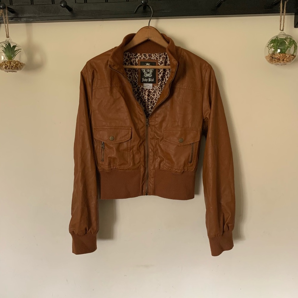 Pleather cropped bomber jacket 🤎